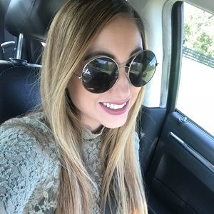 Meet your Posher, Paola